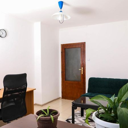 Krichim Apartments,Three-Bedroom, Large Apartment, Top Center Sofie Exteriér fotografie