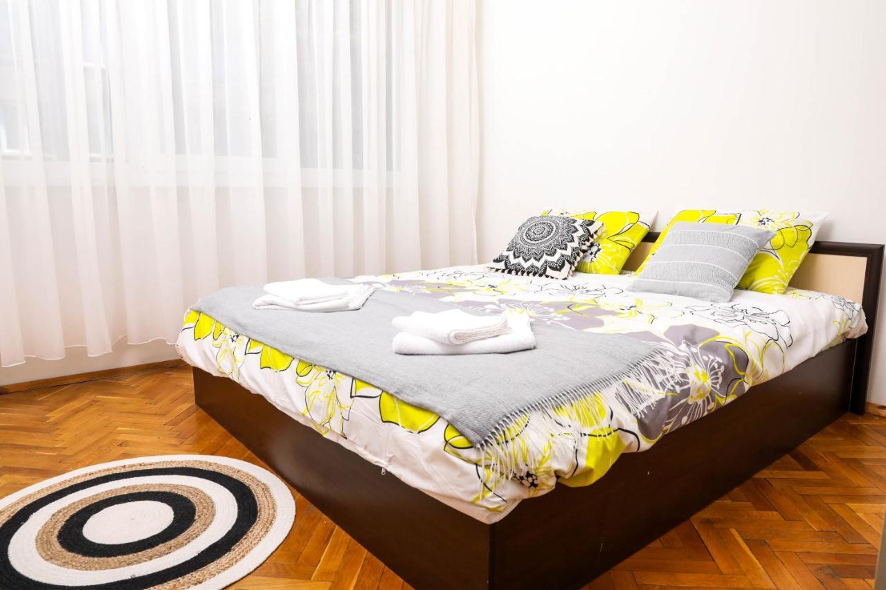 Krichim Apartments,Three-Bedroom, Large Apartment, Top Center Sofie Exteriér fotografie